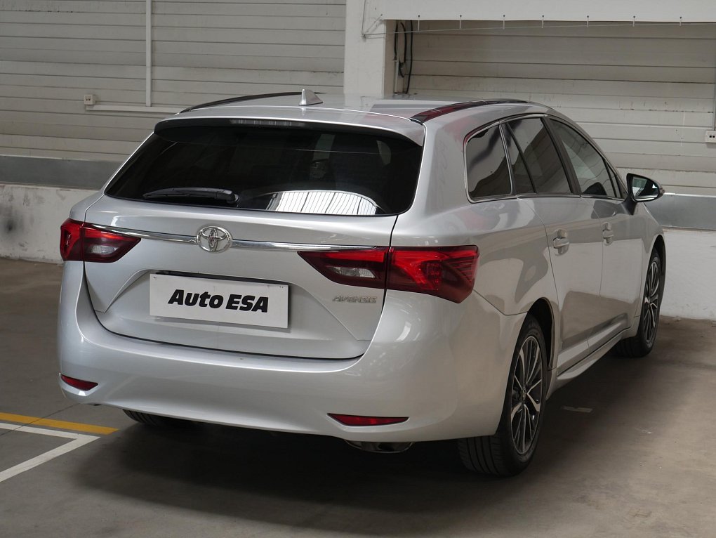 Toyota Avensis 1.8i 