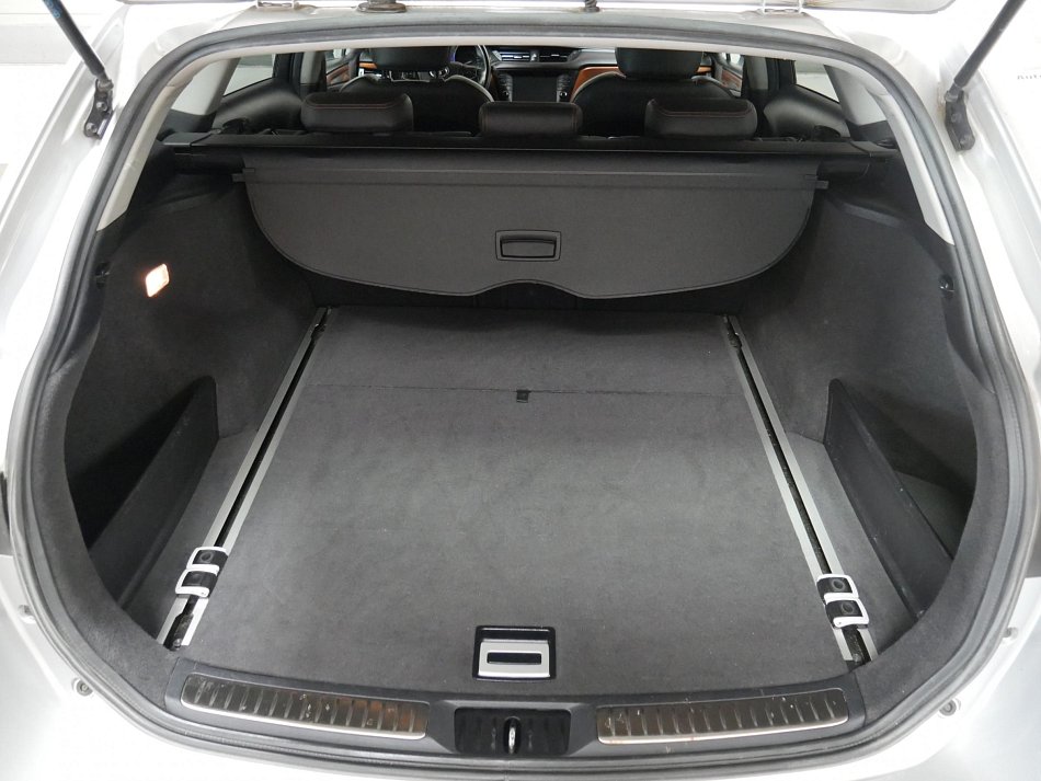 Toyota Avensis 1.8i 