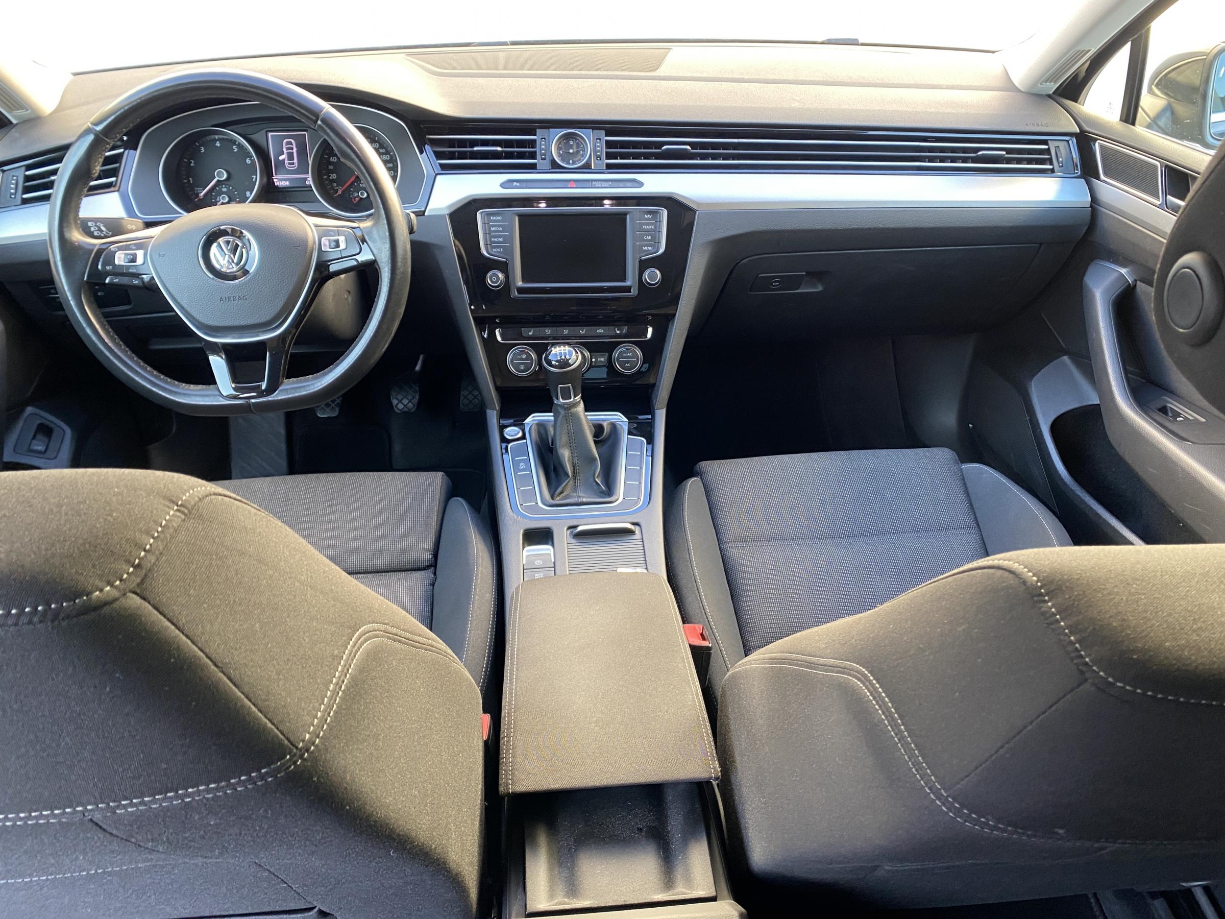 Volkswagen Passat, 2016 - pohled č. 8