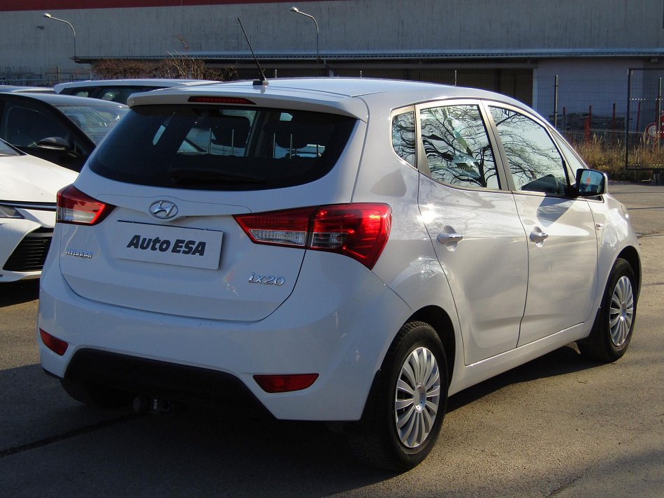 Hyundai Ix20 1.6i 