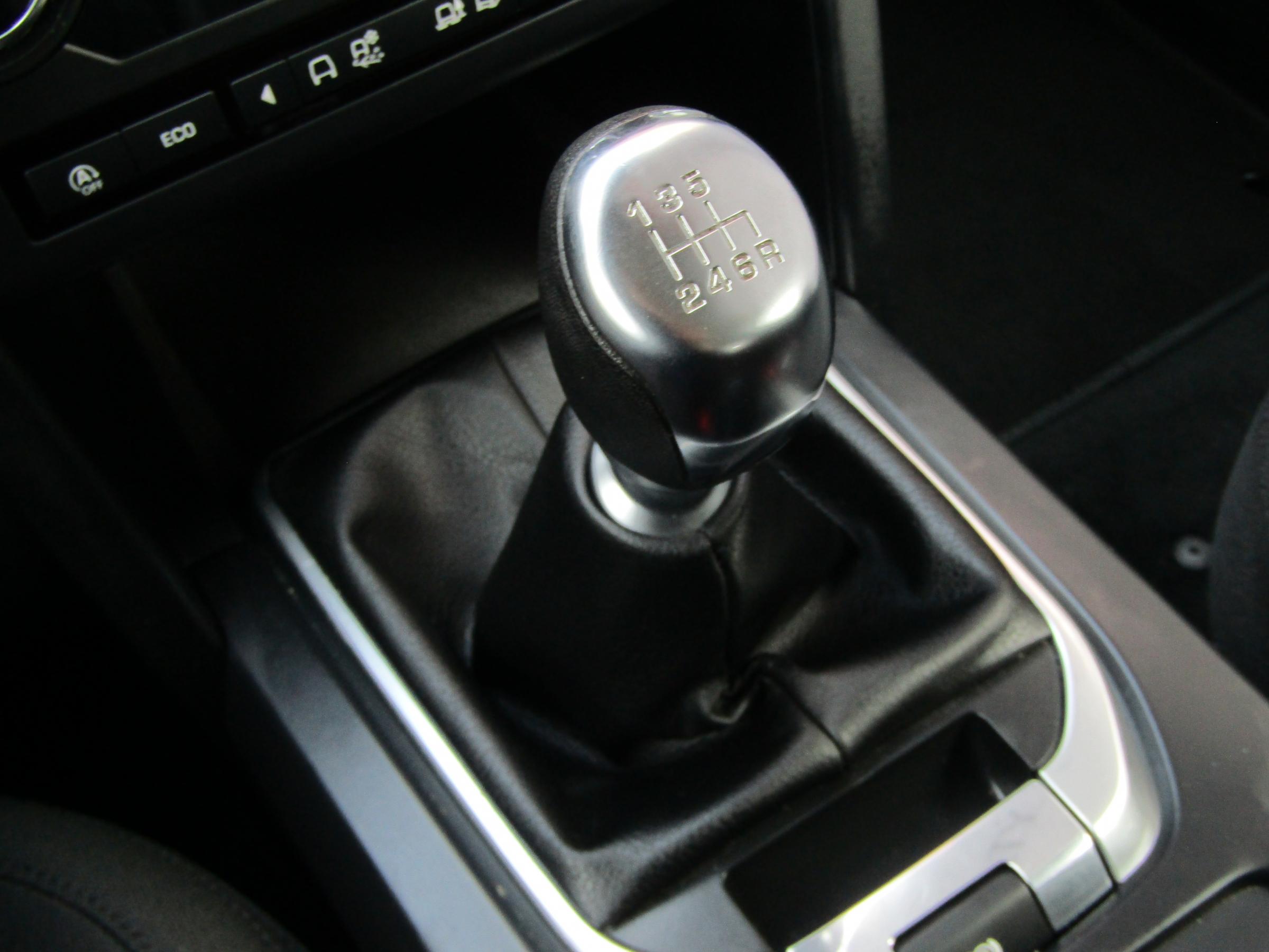 Land Rover Discovery Sport, 2018 - pohled č. 16