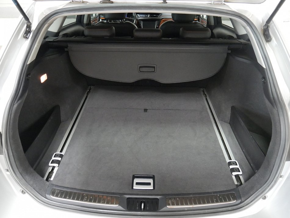 Toyota Avensis 1.8i 