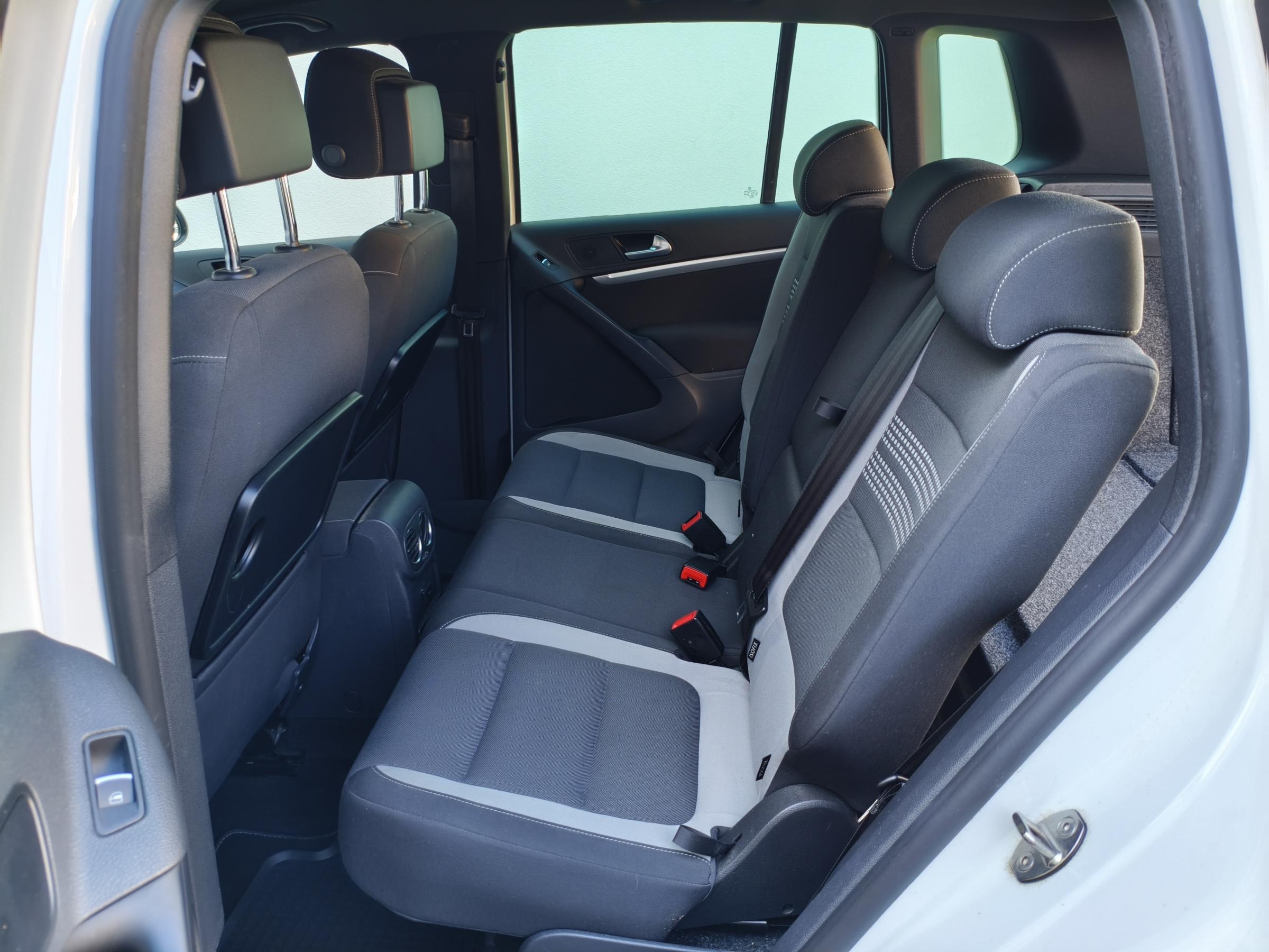 Volkswagen Tiguan, 2014 - pohled č. 12