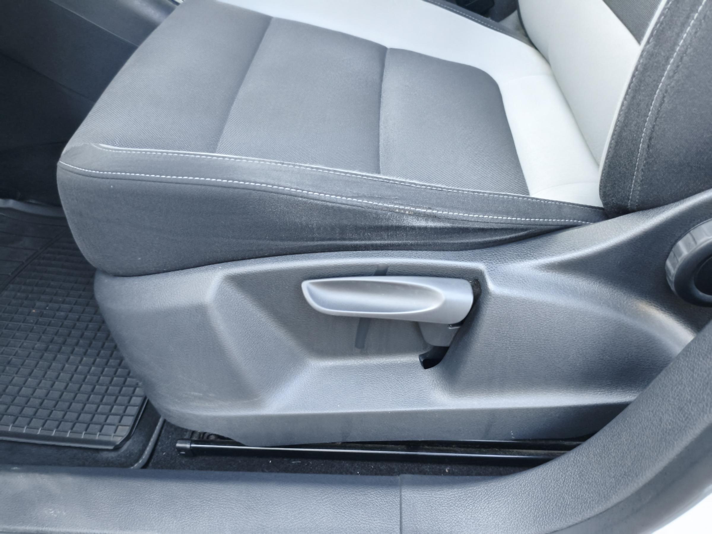 Volkswagen Tiguan, 2014 - pohled č. 14