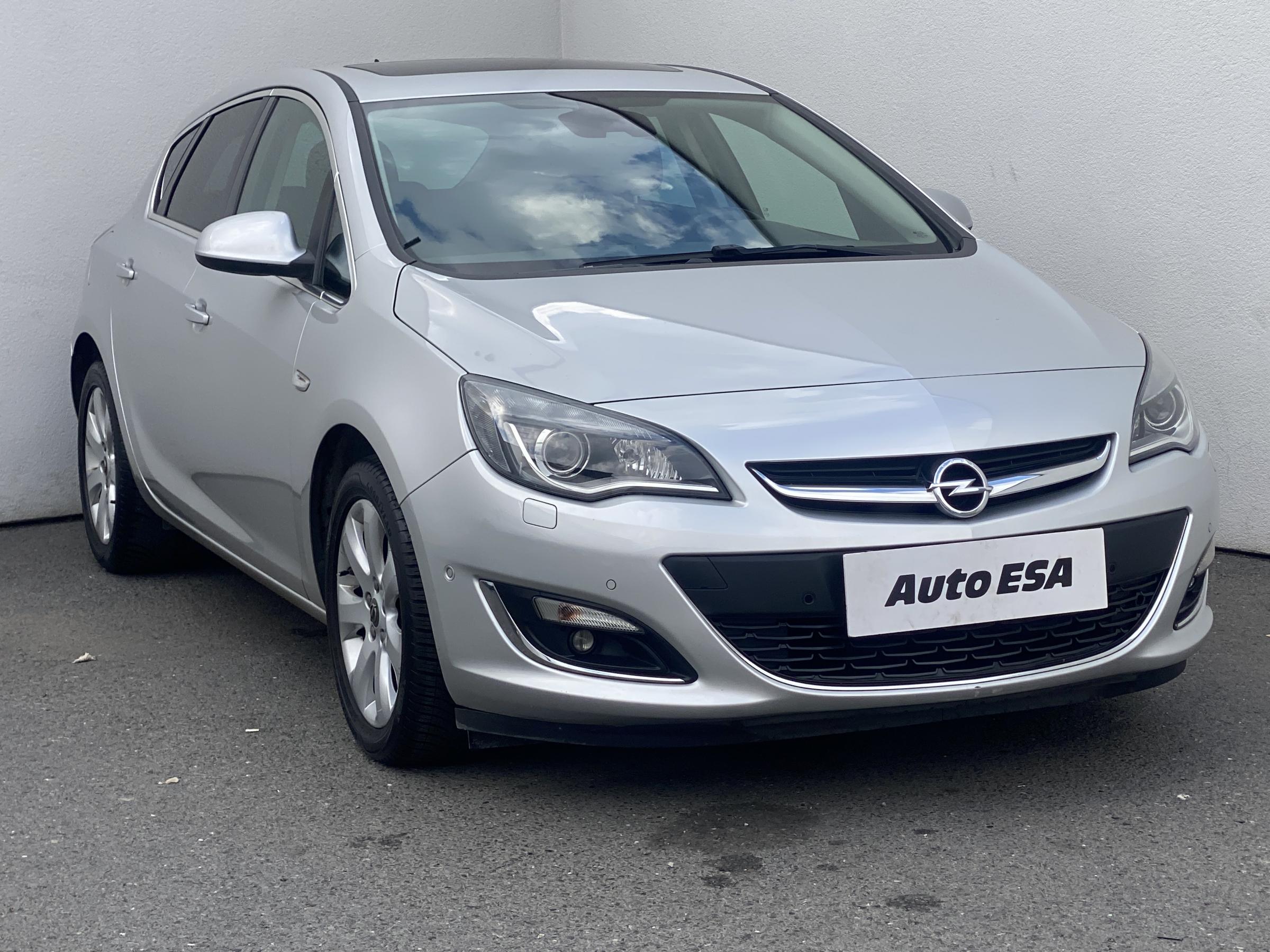 Opel Astra, 2014 - pohled č. 1