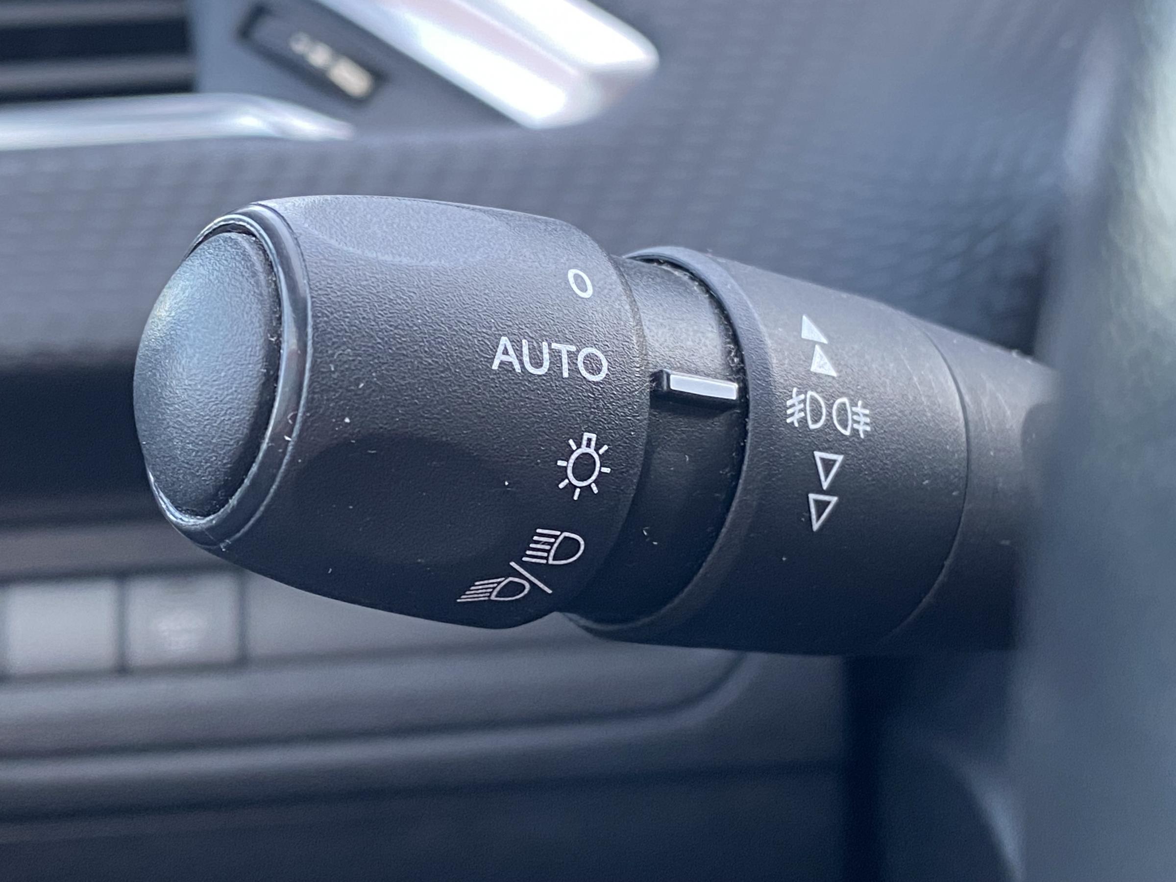 Peugeot 2008, 2019 - pohled č. 13