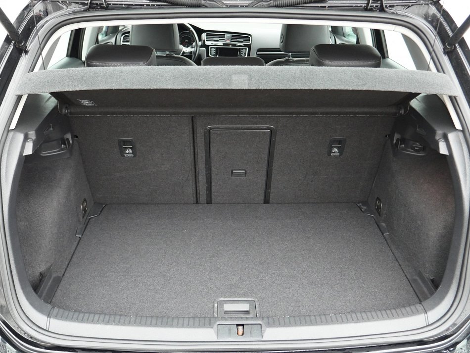 Volkswagen Golf 2.0TDi 