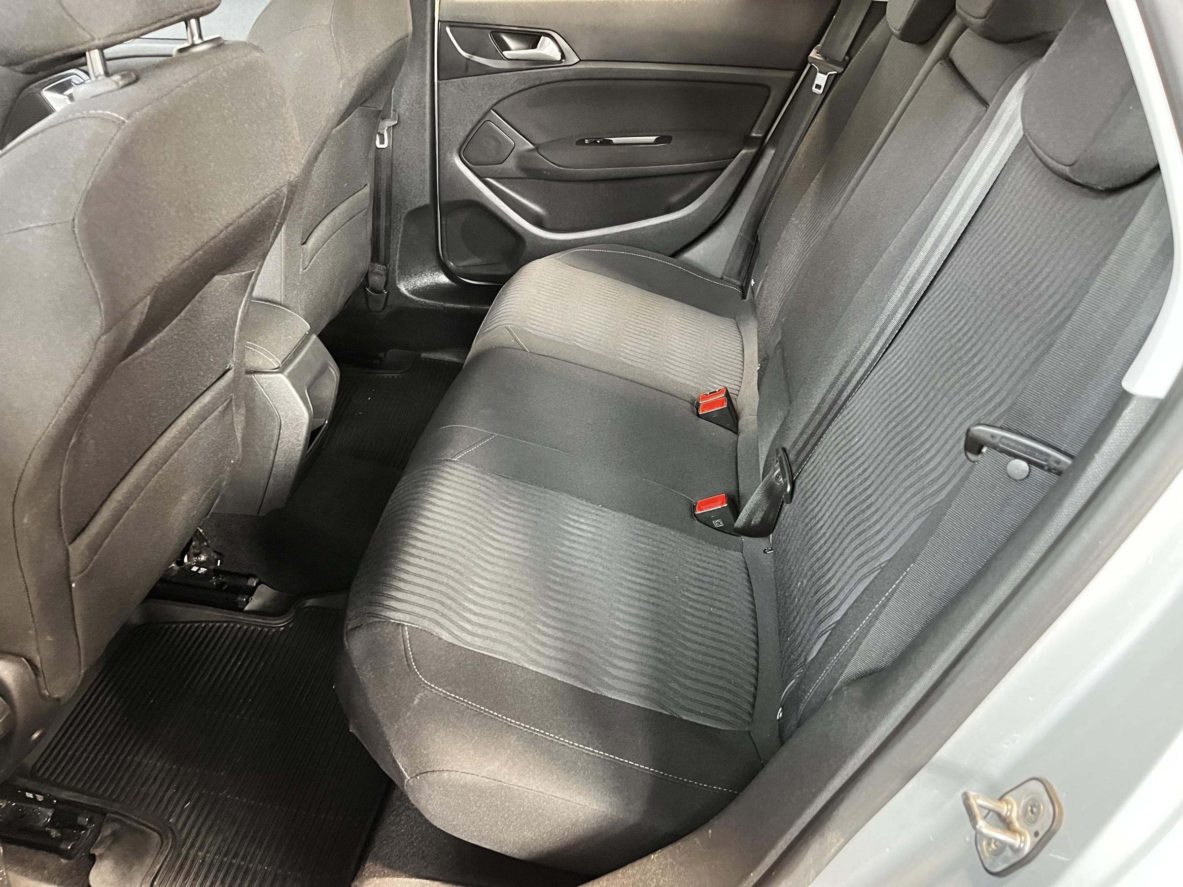 Peugeot 308, 2017 - pohled č. 10