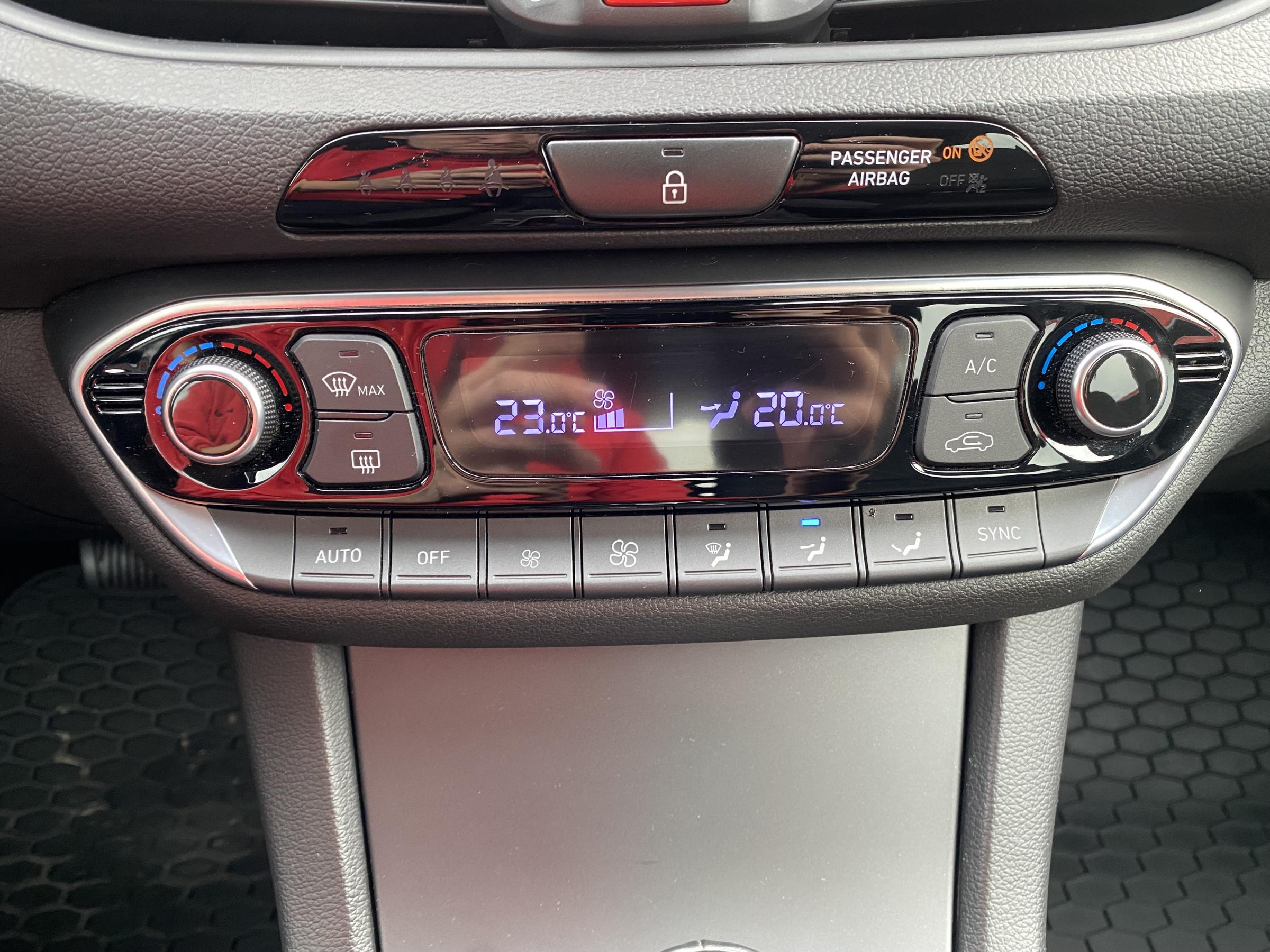 Hyundai i30, 2020 - pohled č. 17