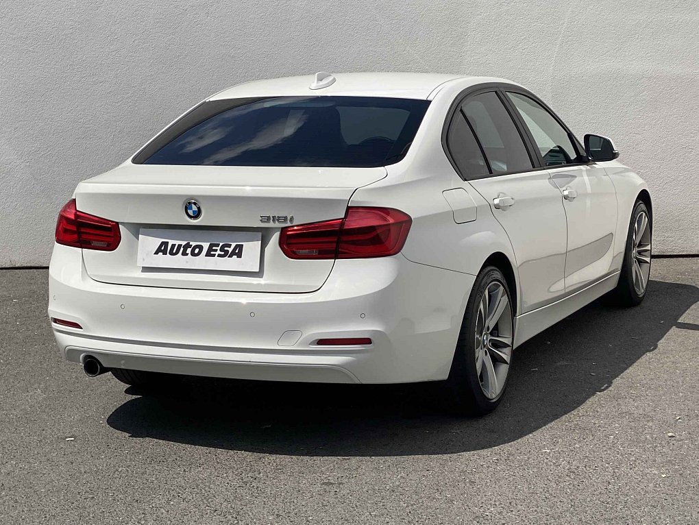 BMW Řada 3 1.5i Advantage 318i