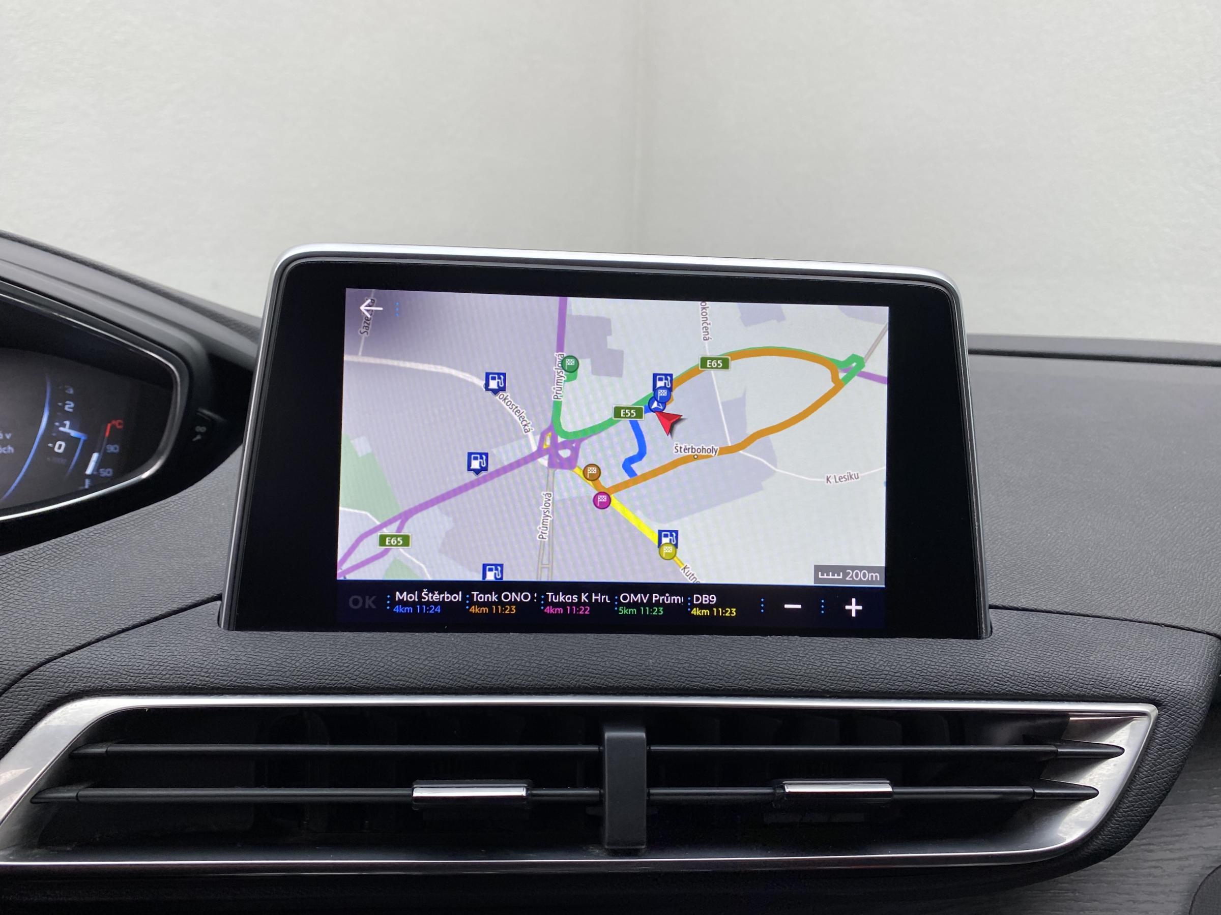 Peugeot 5008, 2017 - pohled č. 16