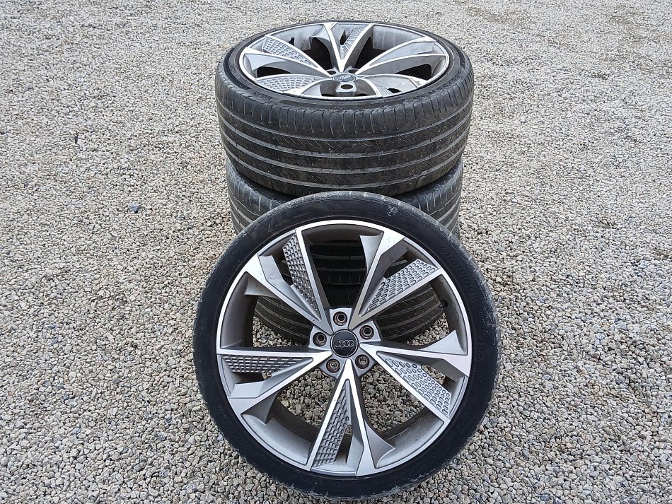 Audi A6 2.0TDi S-line