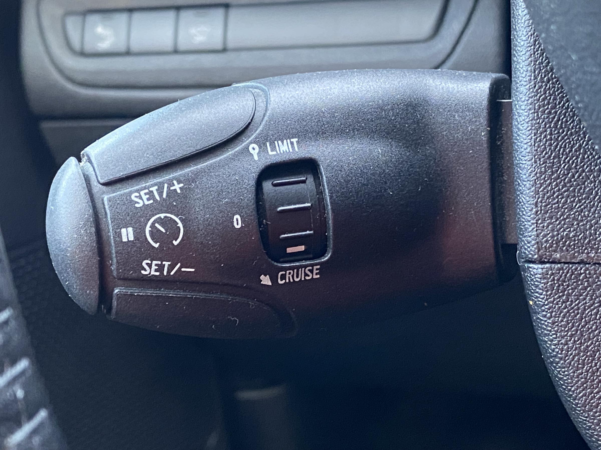 Peugeot 2008, 2019 - pohled č. 12