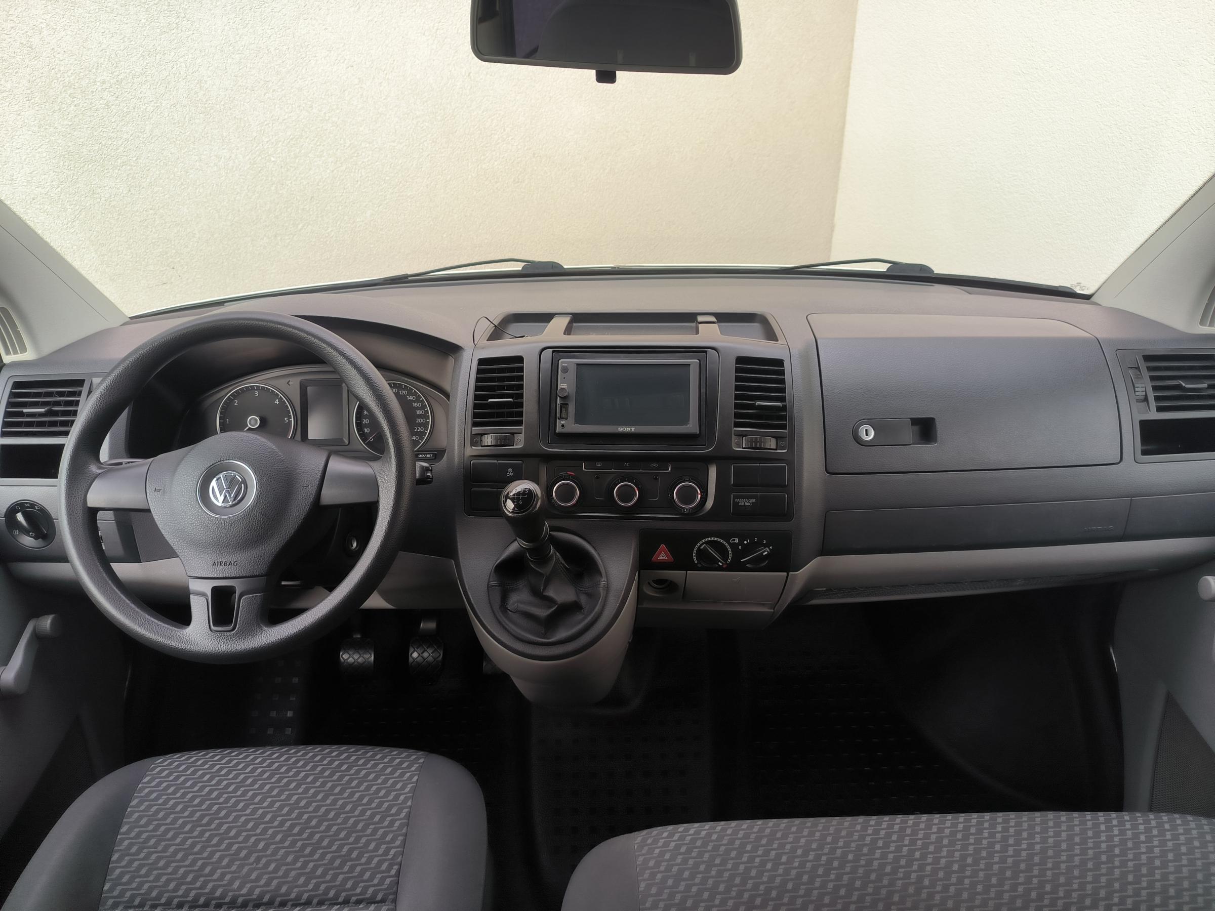 Volkswagen Transporter, 2011 - pohled č. 8