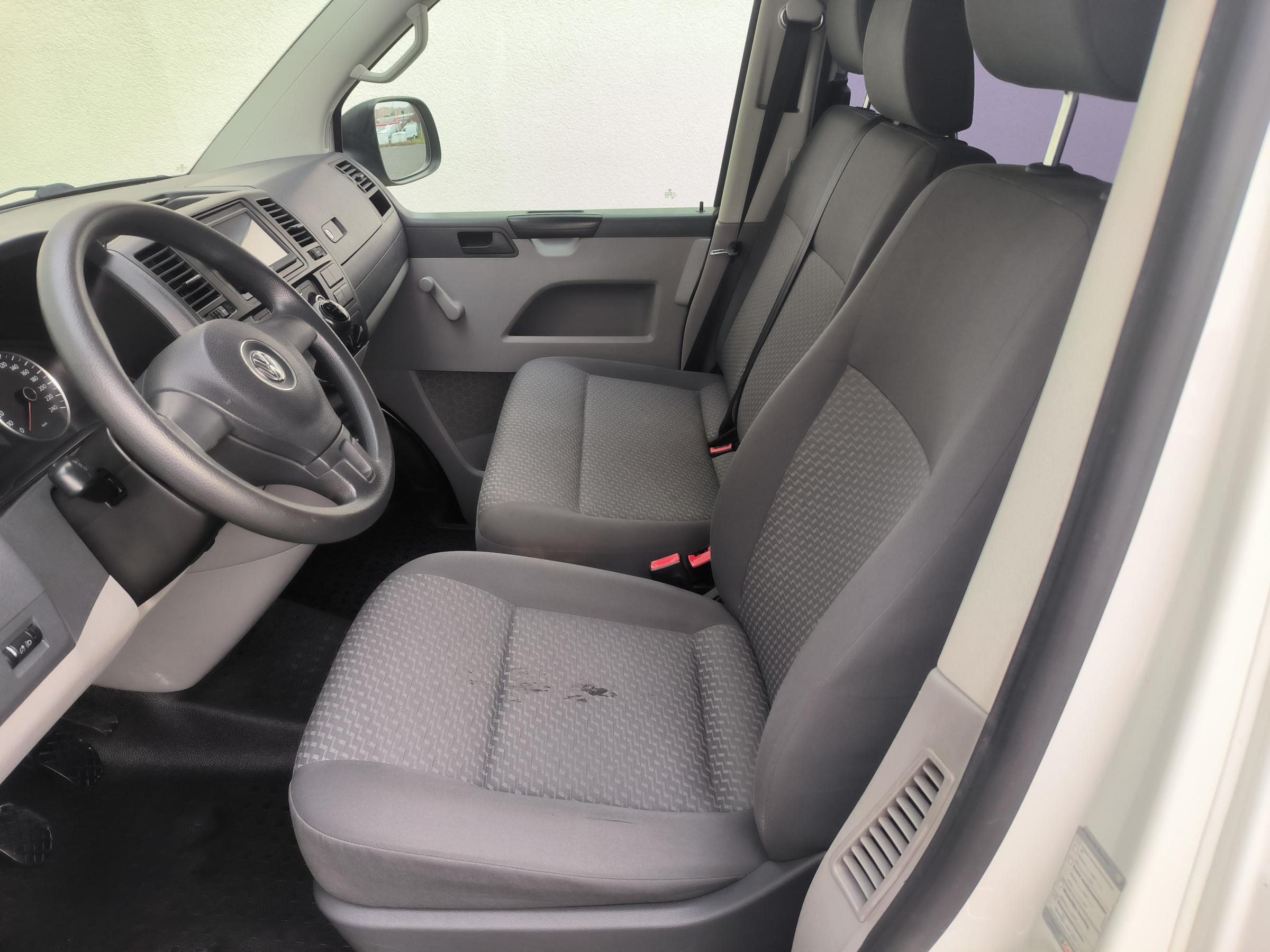 Volkswagen Transporter, 2011 - pohled č. 9