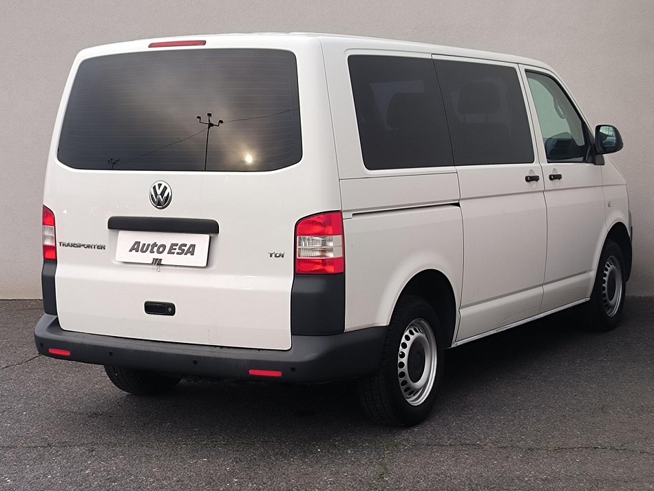 Volkswagen Transporter 2.0TDi  9míst