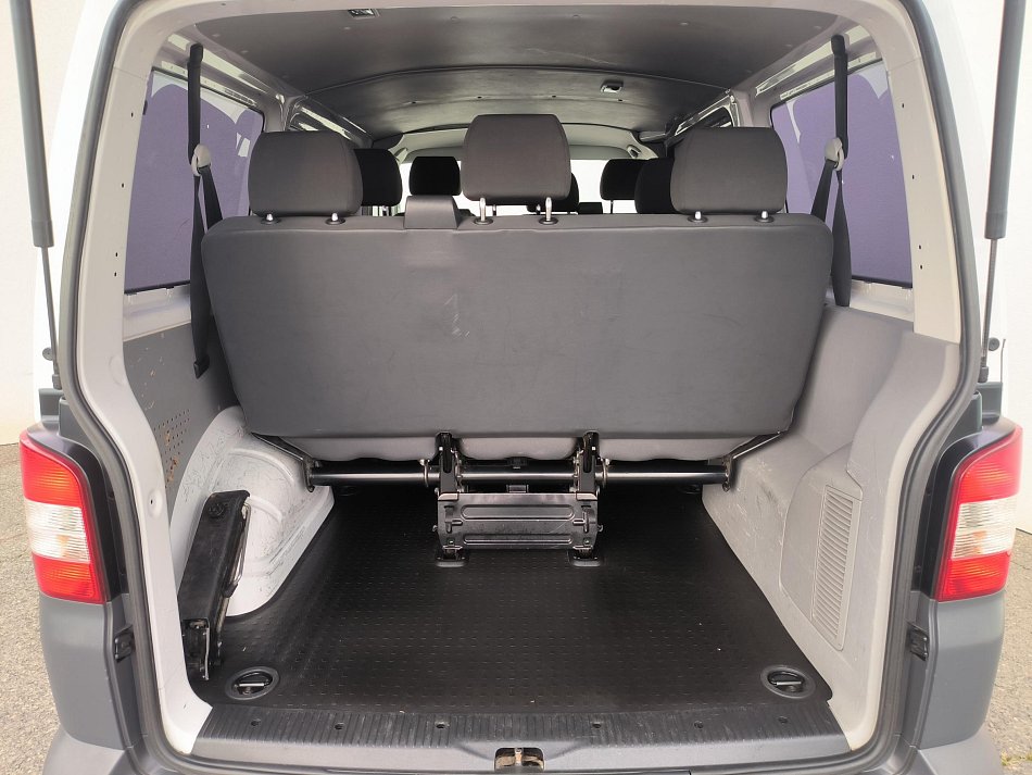 Volkswagen Transporter 2.0TDi  9míst