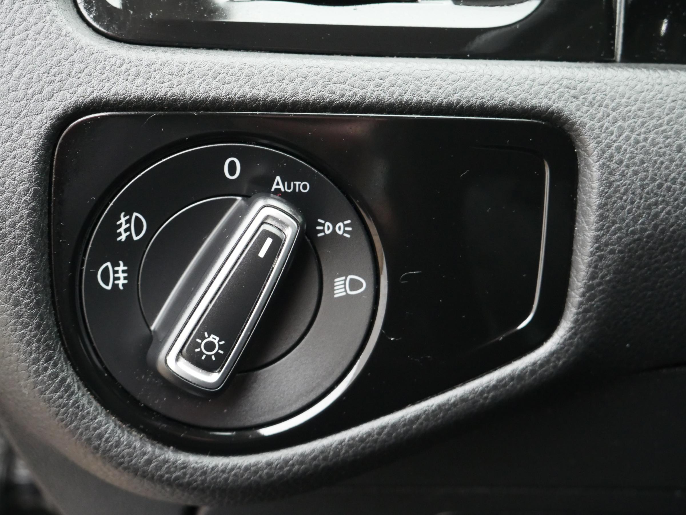 Volkswagen Golf, 2013 - pohled č. 15