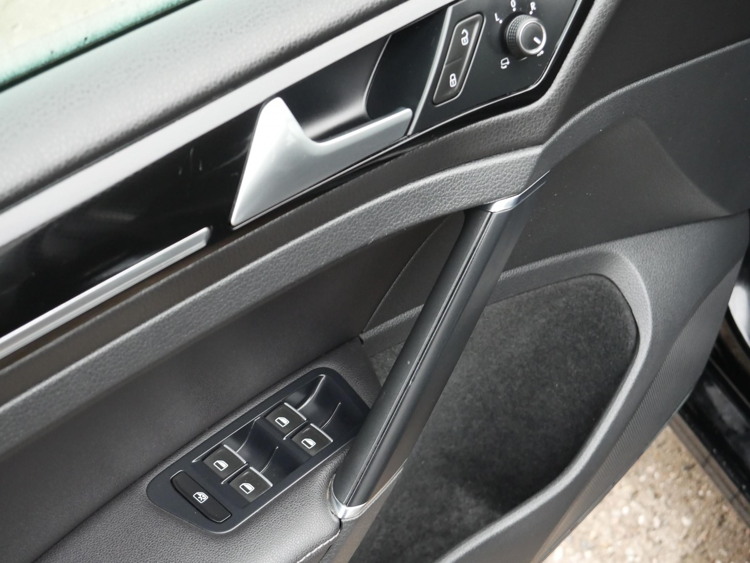 Volkswagen Golf, 2013 - pohled č. 17