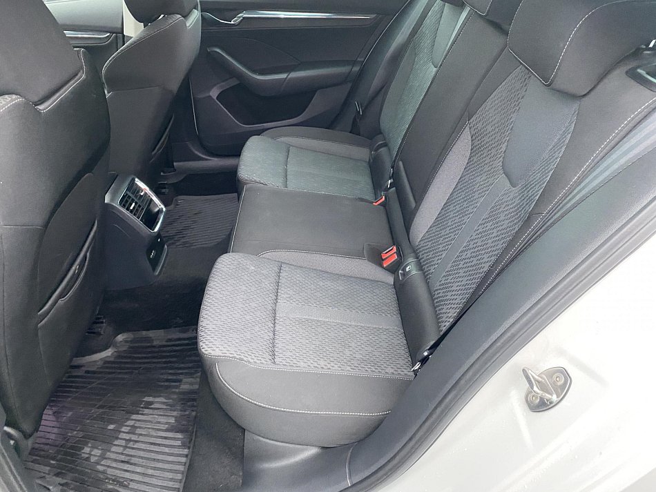 Škoda Octavia IV 1.5 TSI 