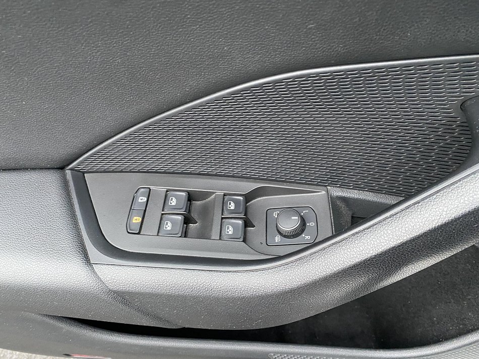 Škoda Octavia IV 1.5 TSI 