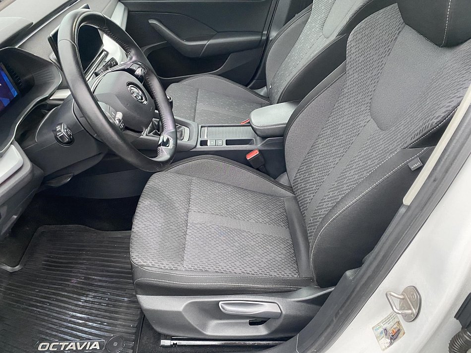 Škoda Octavia IV 1.5 TSI 