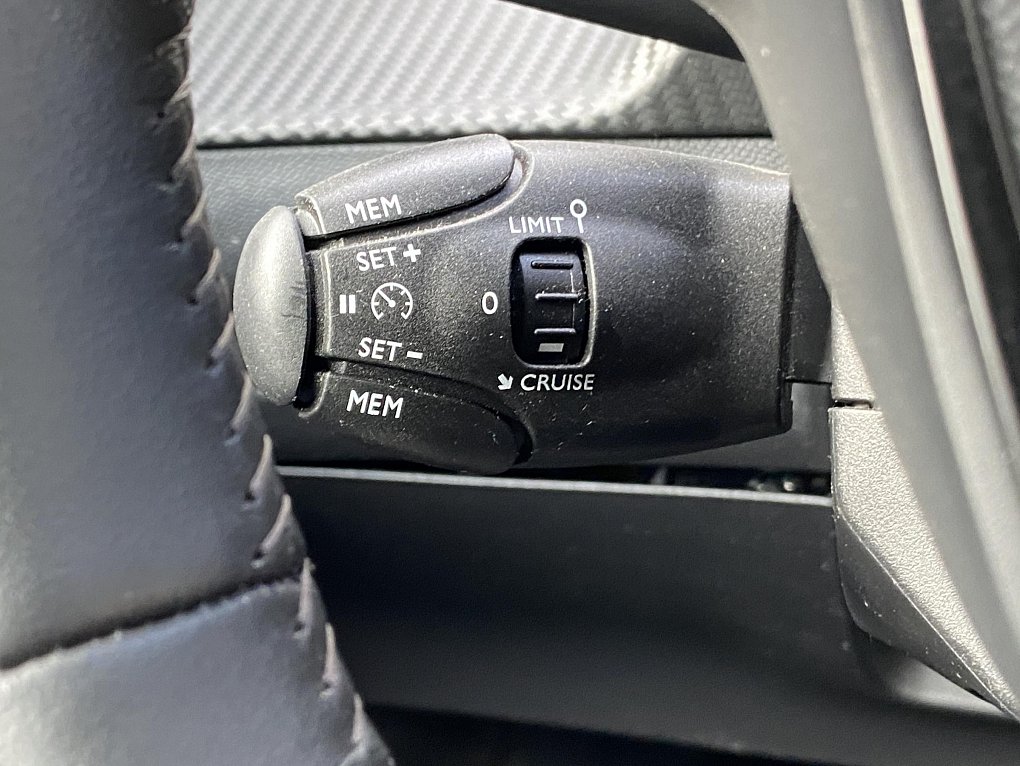 Peugeot 208 1.2PT Style