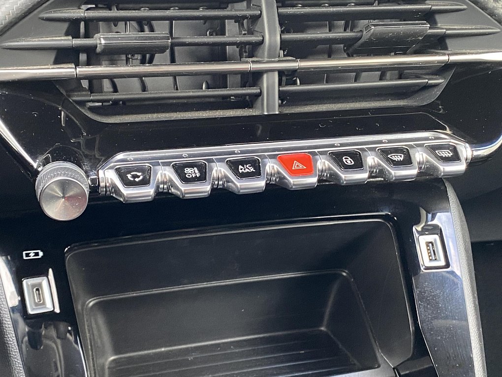 Peugeot 208 1.2PT Style