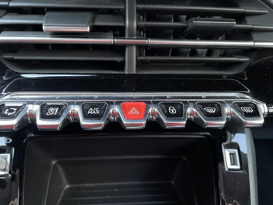 Peugeot 208 1.2PT Style