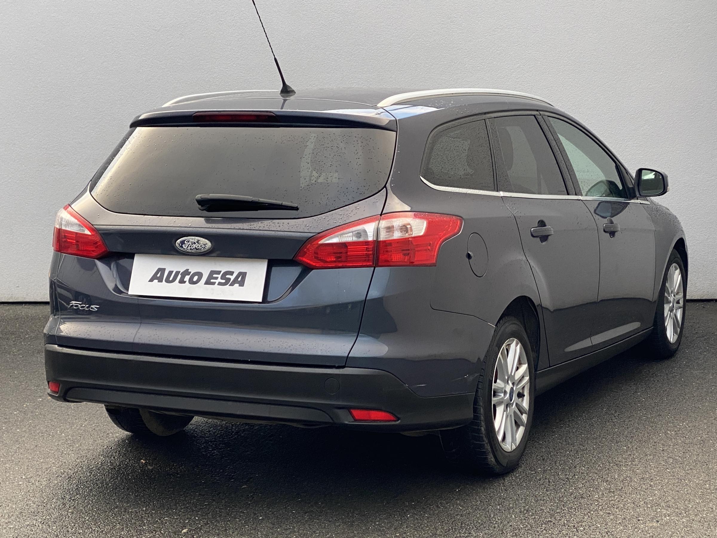 Ford Focus, 2012 - pohled č. 4