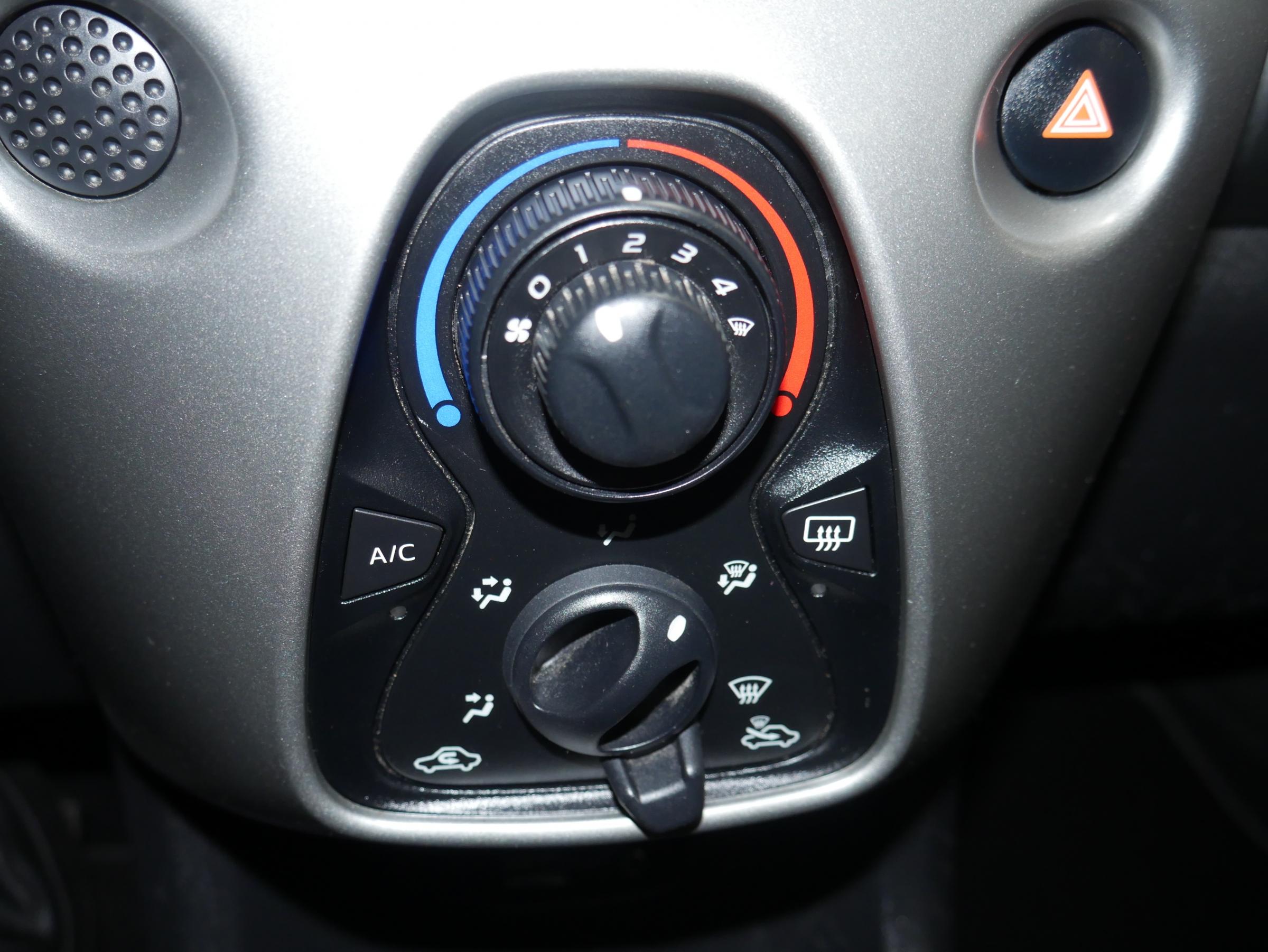 Peugeot 108, 2016 - pohled č. 18