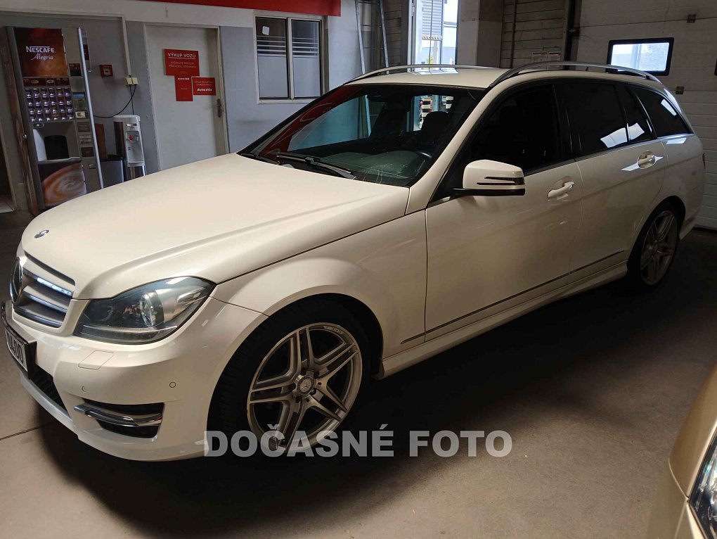Mercedes-Benz Třída C 1.6 CGI  C180