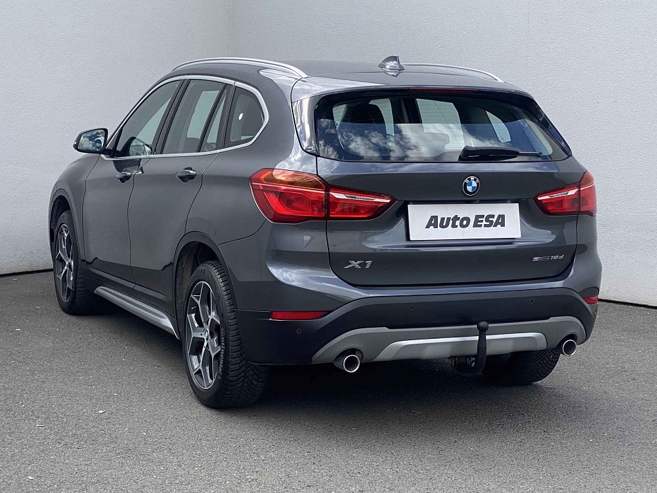 BMW X1 2.0 D  sDrive18d