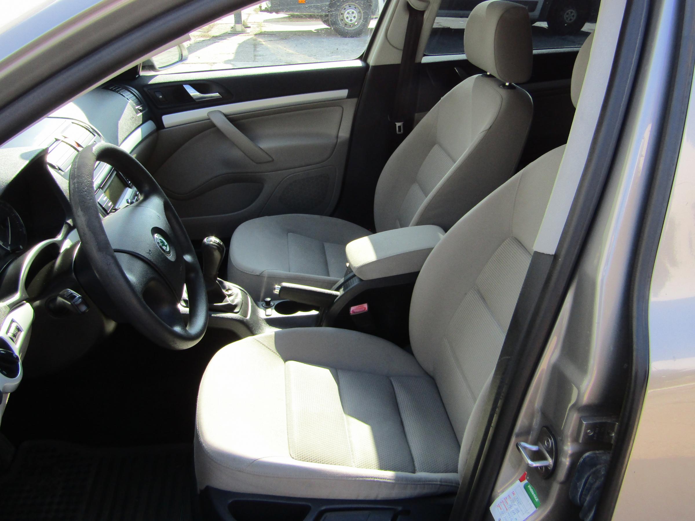 Škoda Octavia II, 2007 - pohled č. 9