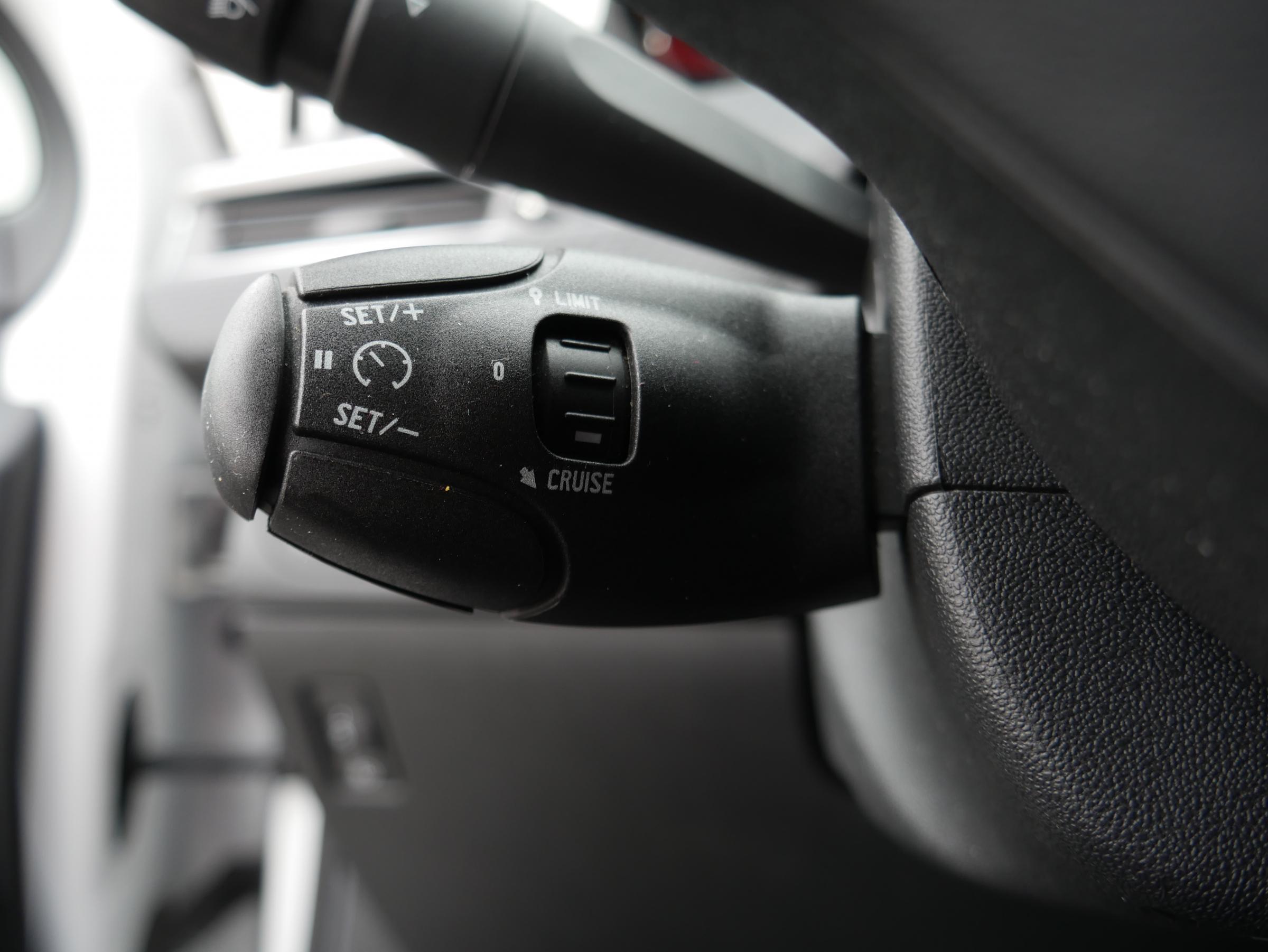 Peugeot 2008, 2015 - pohled č. 16