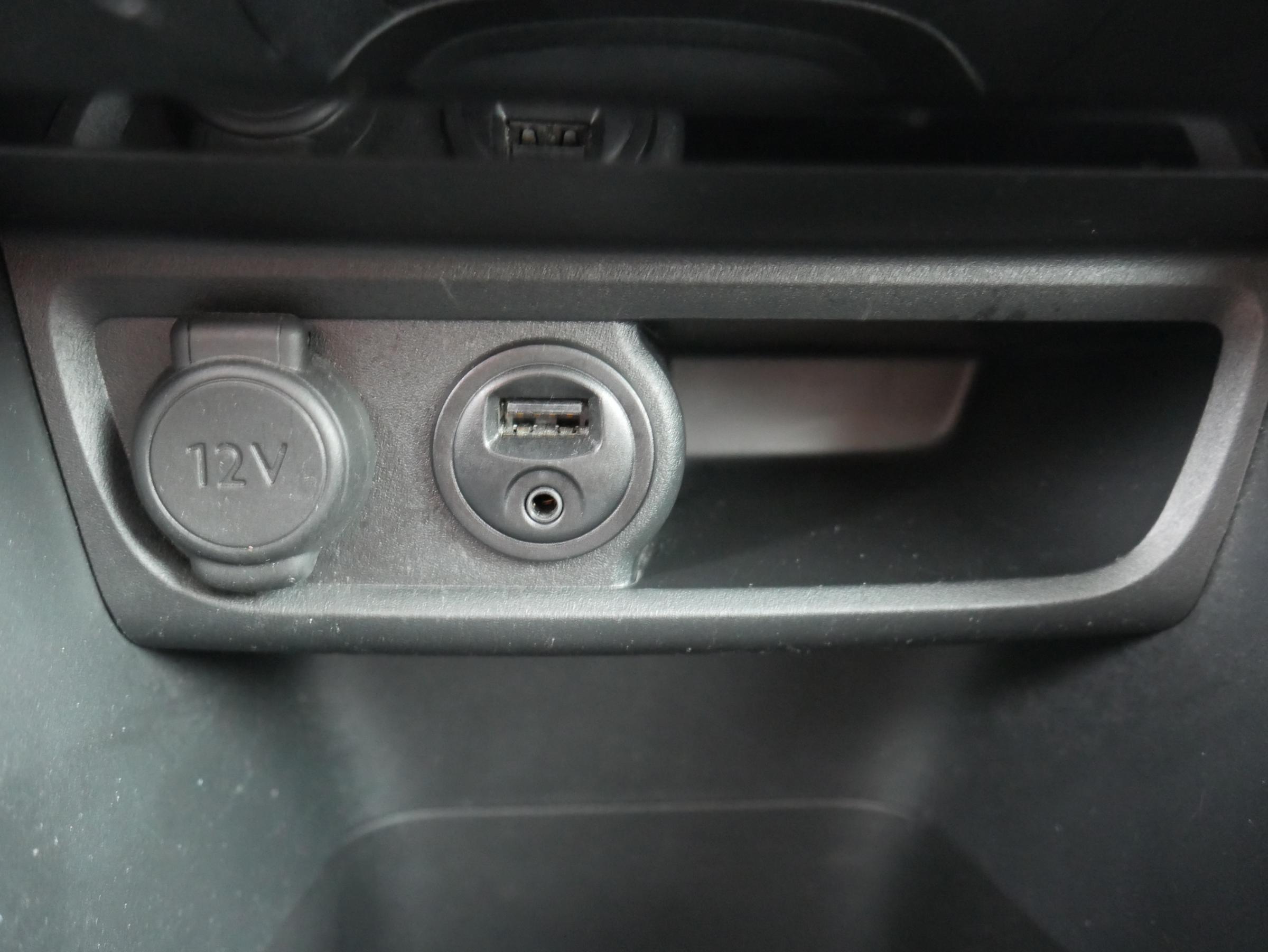 Peugeot 2008, 2015 - pohled č. 17