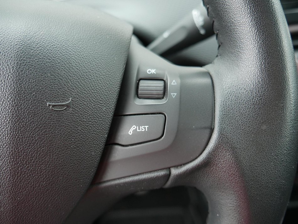 Peugeot 2008 1.2 PT Active