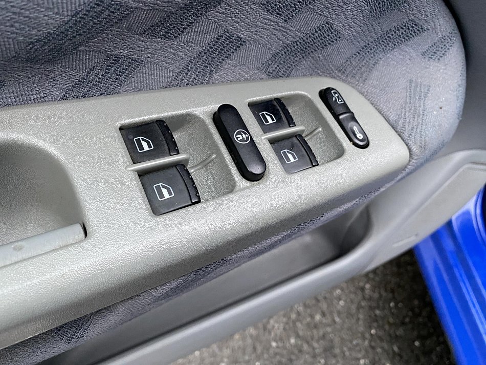 Škoda Octavia 1.6 i 