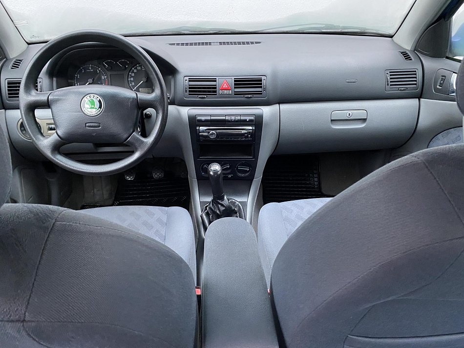 Škoda Octavia 1.6 i 