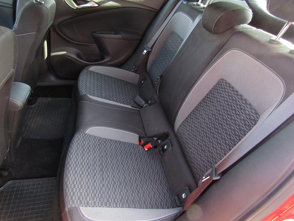 Opel Astra 1.2 T GS Line