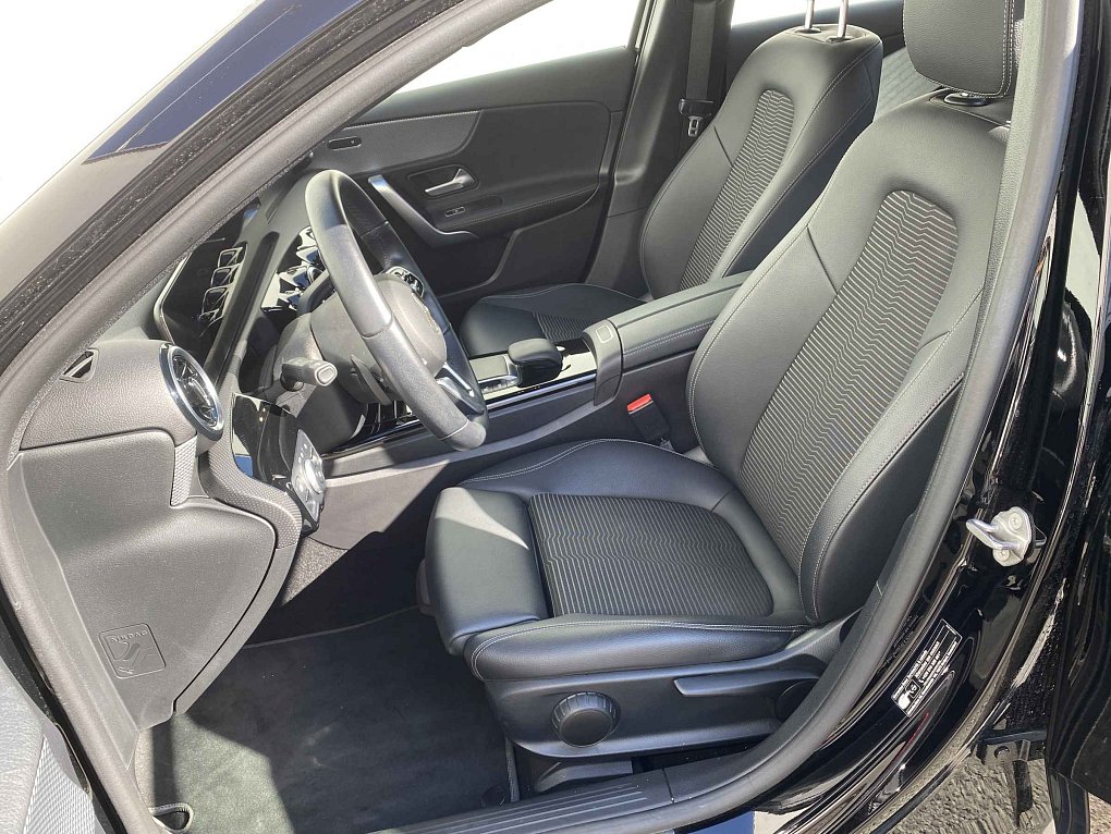Mercedes-Benz Třída A 1.3 CGi  A 180