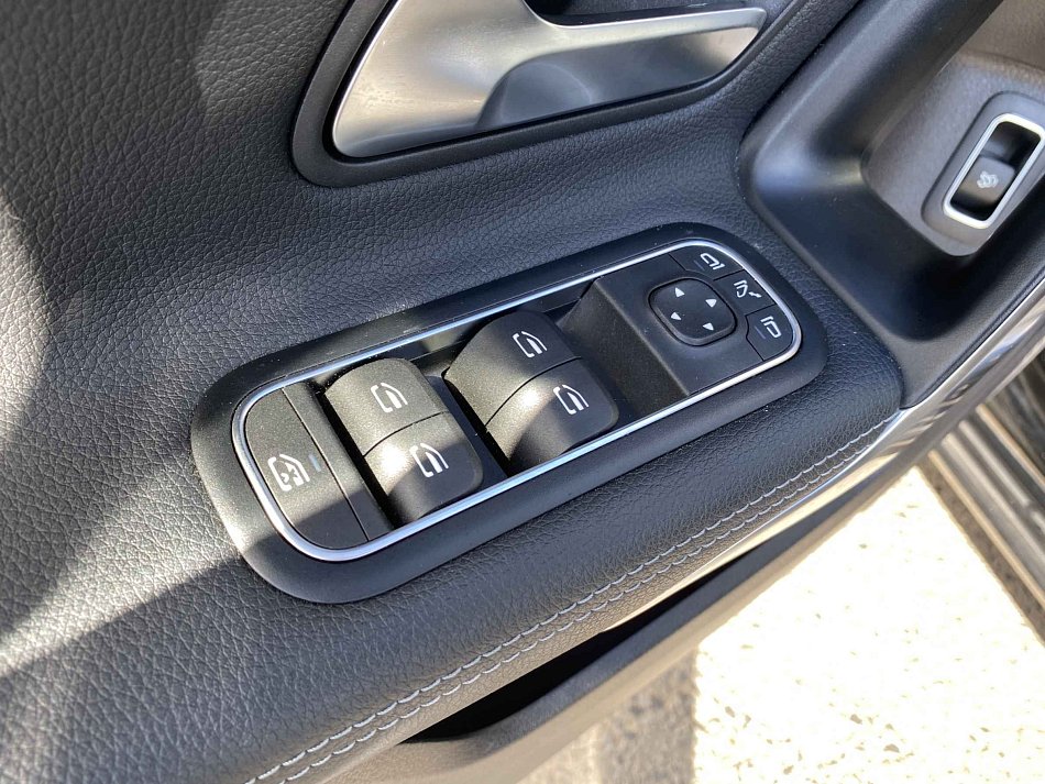 Mercedes-Benz Třída A 1.3 CGi  A 180