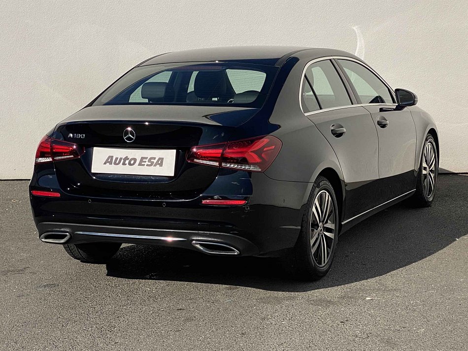 Mercedes-Benz Třída A 1.3 CGi  A 180