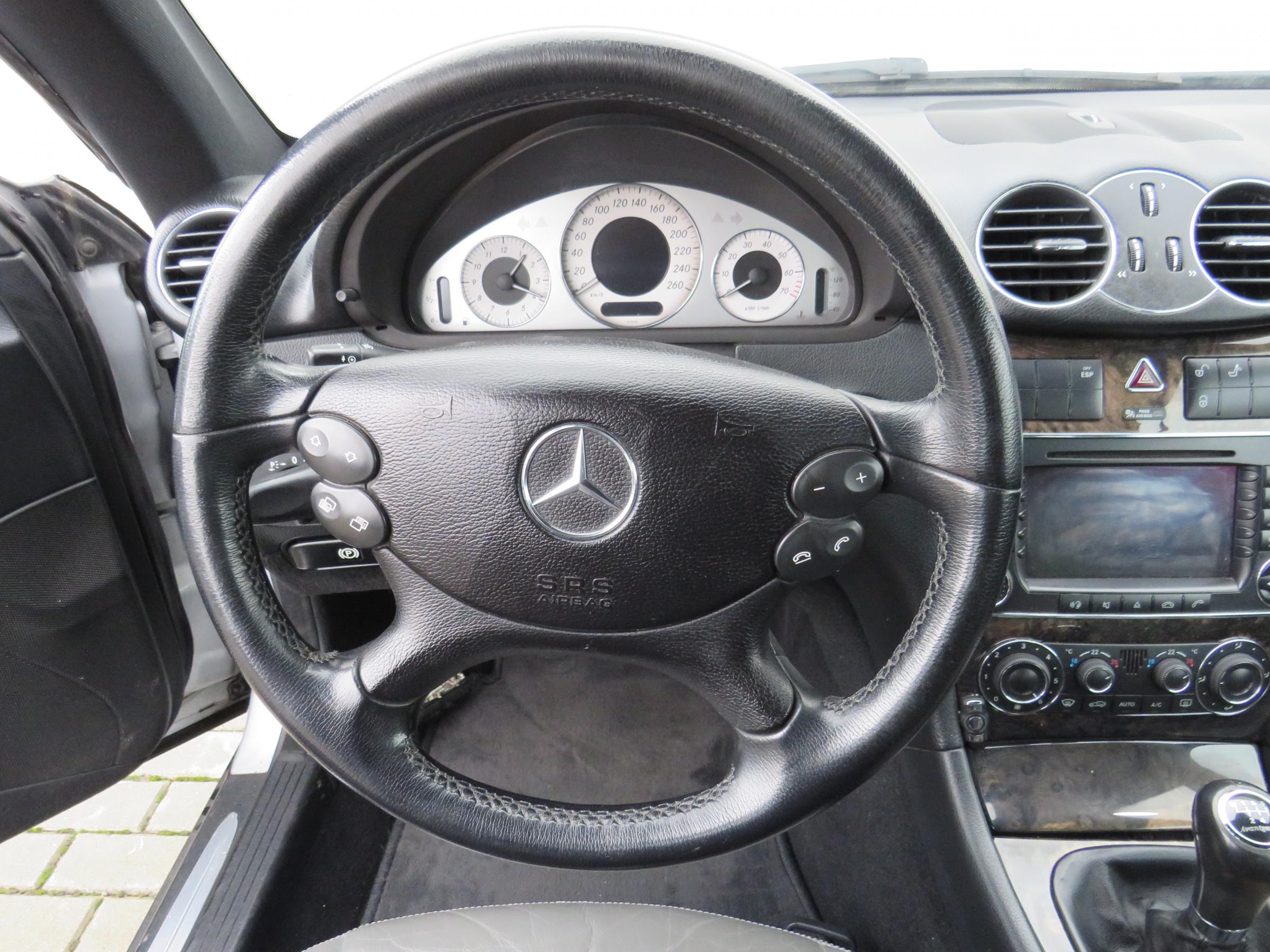 Mercedes-Benz CLK, 2006 - pohled č. 16