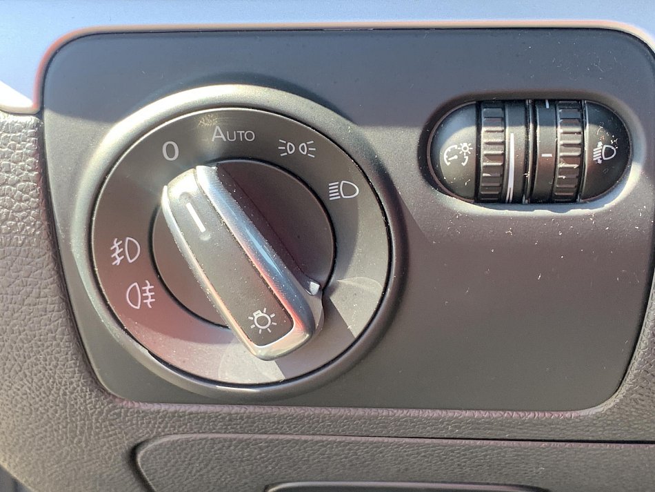 Volkswagen Scirocco 2.0TSi 