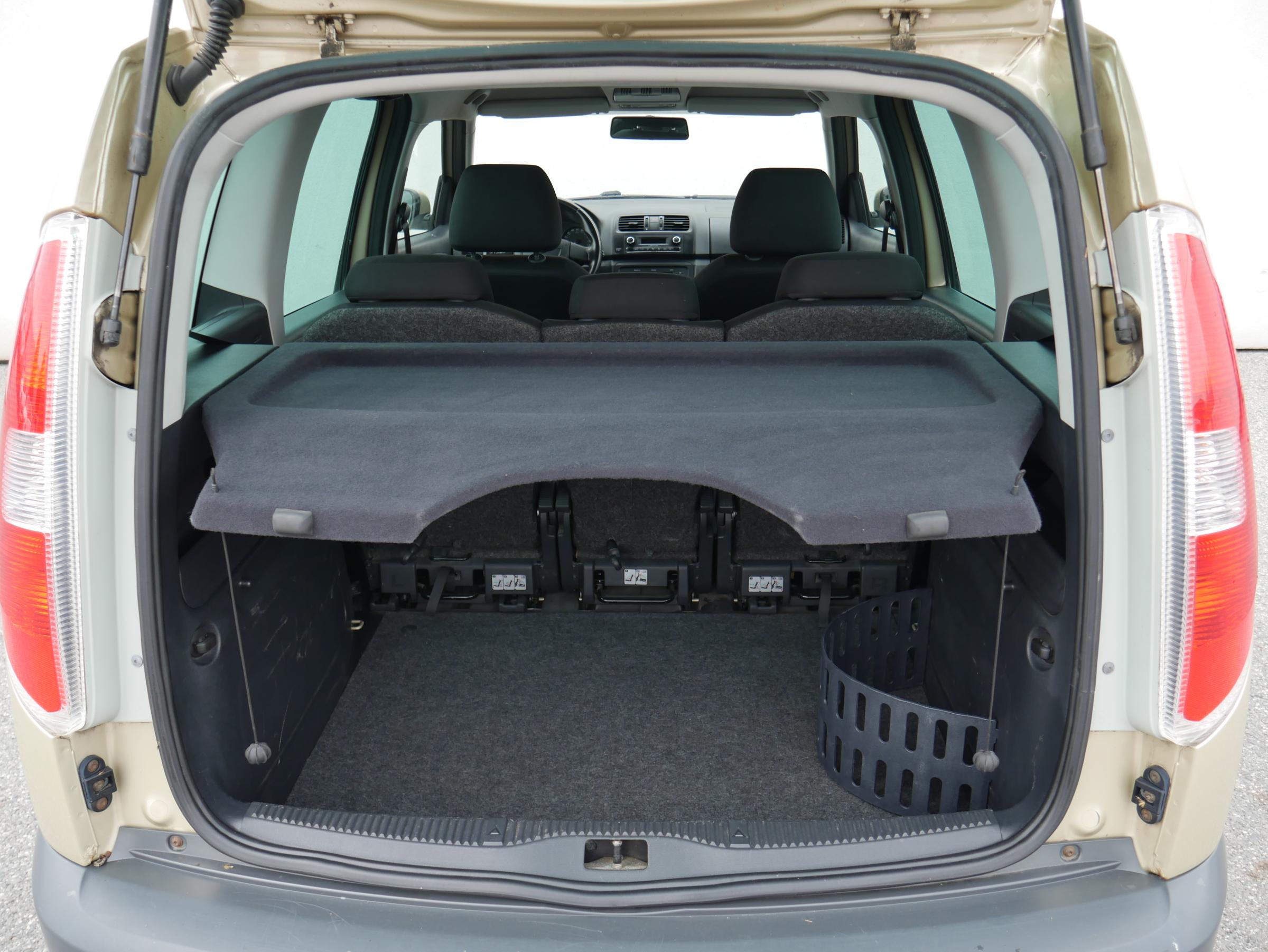 Škoda Roomster, 2011 - pohled č. 8