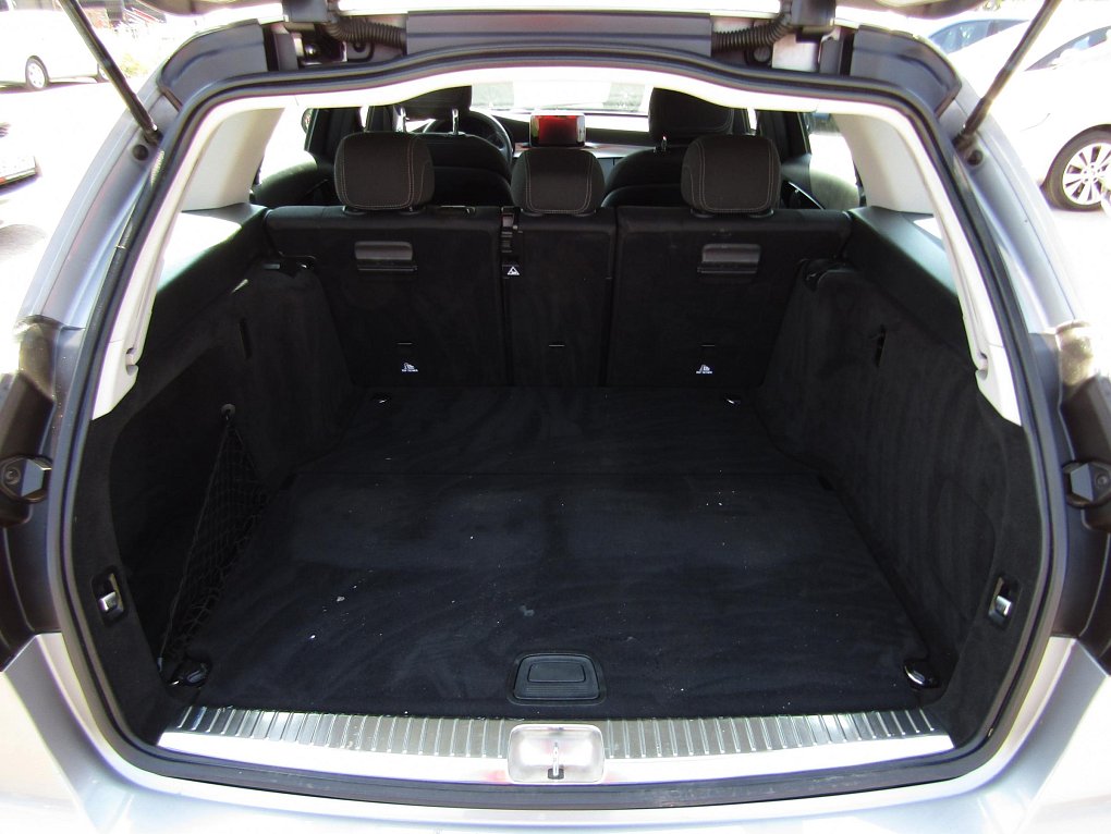 Mercedes-Benz Třída C 1.6 CDi  C 180d