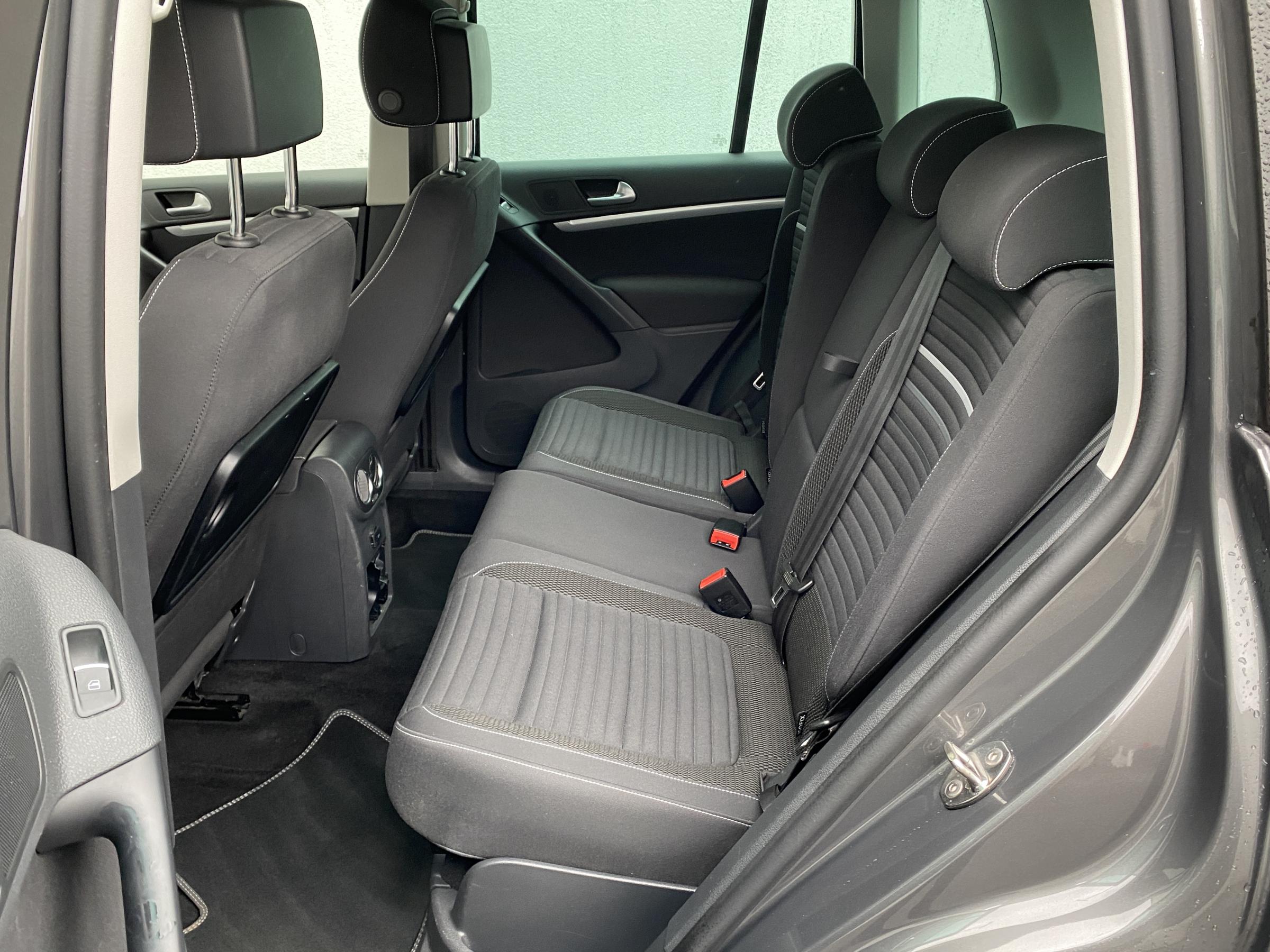 Volkswagen Tiguan, 2014 - pohled č. 12