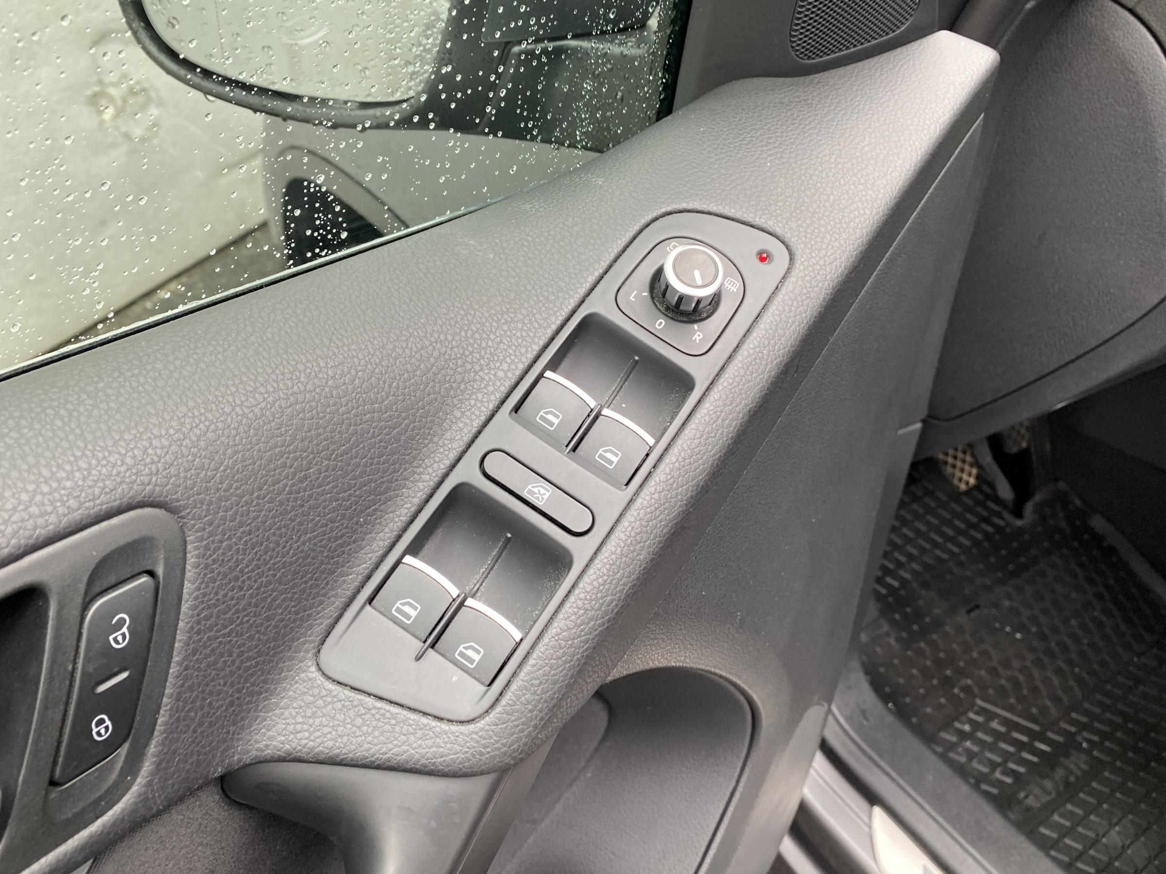 Volkswagen Tiguan, 2014 - pohled č. 13