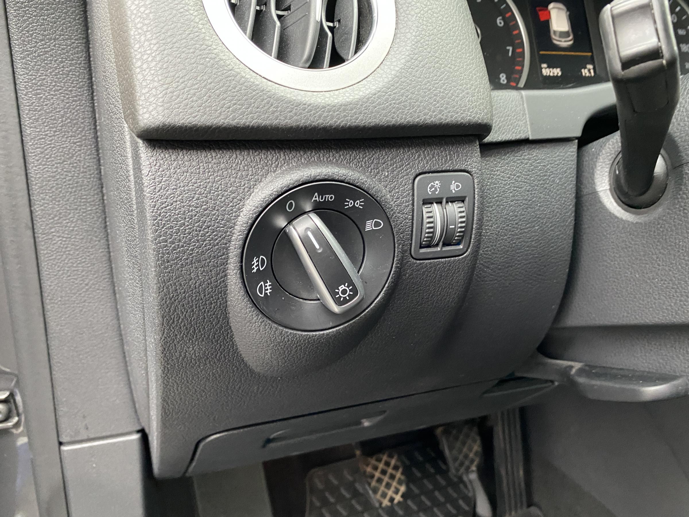 Volkswagen Tiguan, 2014 - pohled č. 15